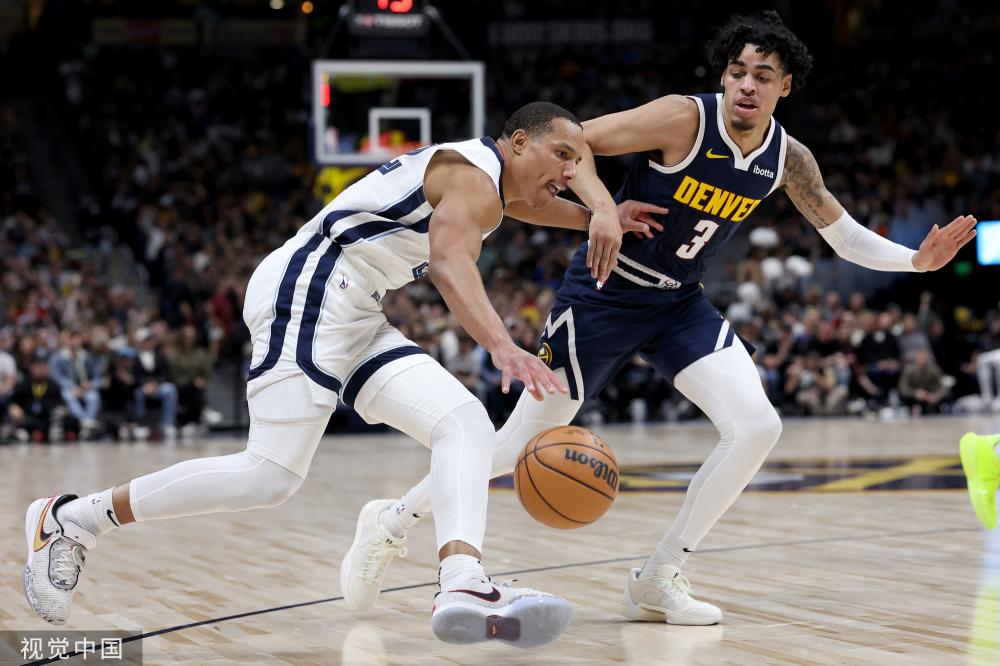 球数高居上 球数高居上