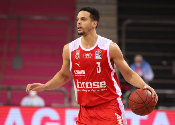 记者在采访 记者在采访