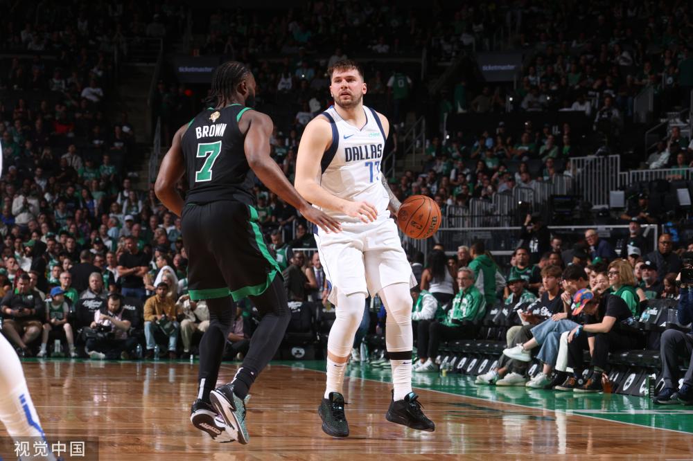 保持阵容健 保持阵容健